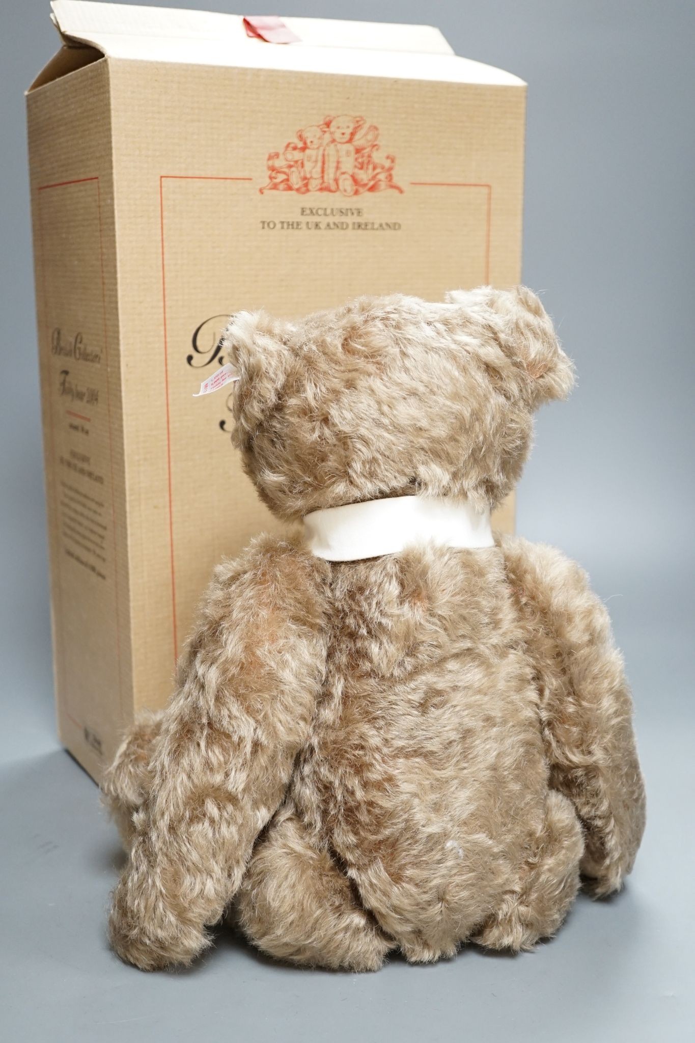 Steiff Collectors 2004 with box and certificate Limited Edition 38cm